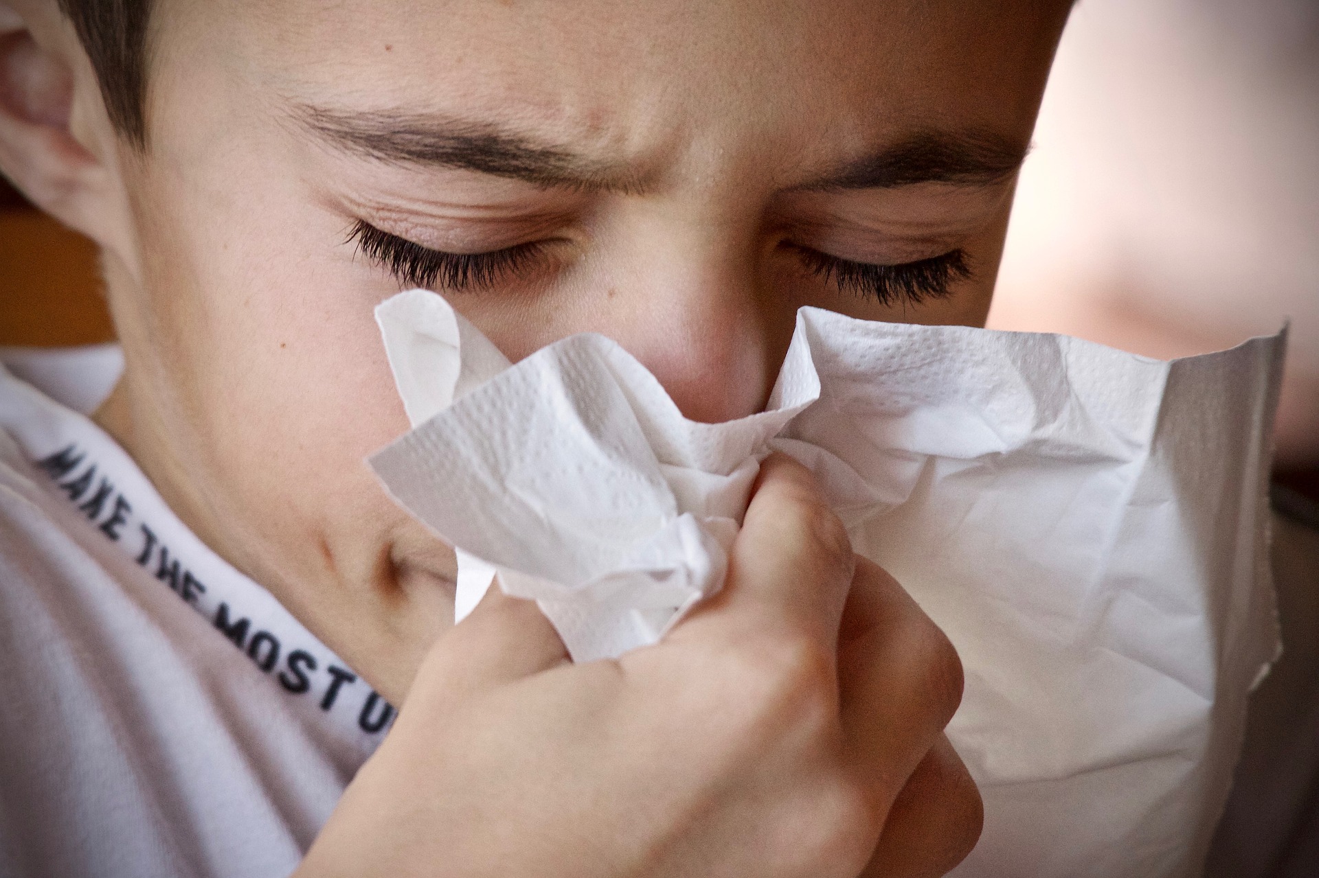 Jak leczyć przeziębienie latem, gdy na zewnątrz szaleją upały?