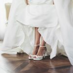 Jak dobrze wybrać buty na ślub? Porady stylistki